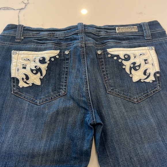 Ladies Jeans - Picture 5 of 7